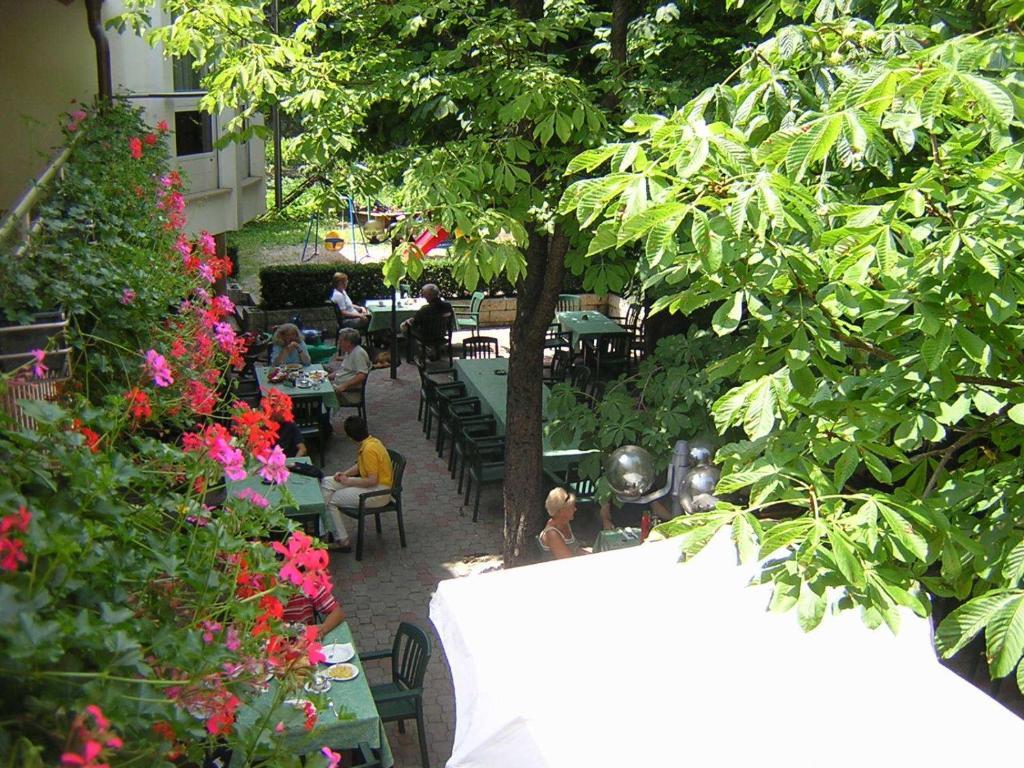 Hotel Grauer Baer Μπρεσανόνε Εξωτερικό φωτογραφία