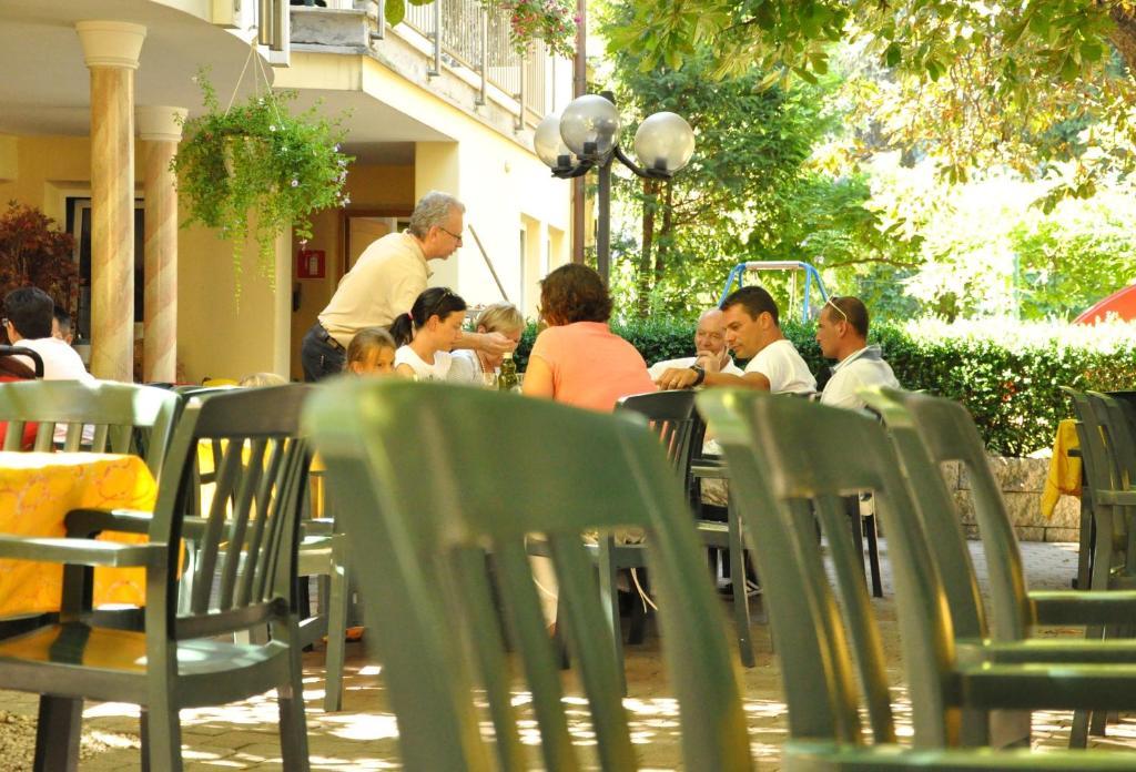 Hotel Grauer Baer Μπρεσανόνε Εξωτερικό φωτογραφία